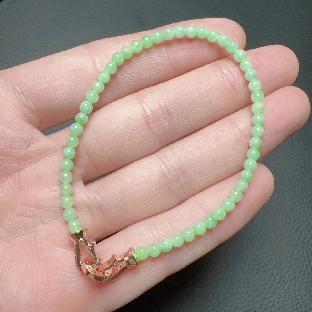 缅甸天然翡翠A货果阳绿色小米珠精致时尚女款百搭卡3.6mm