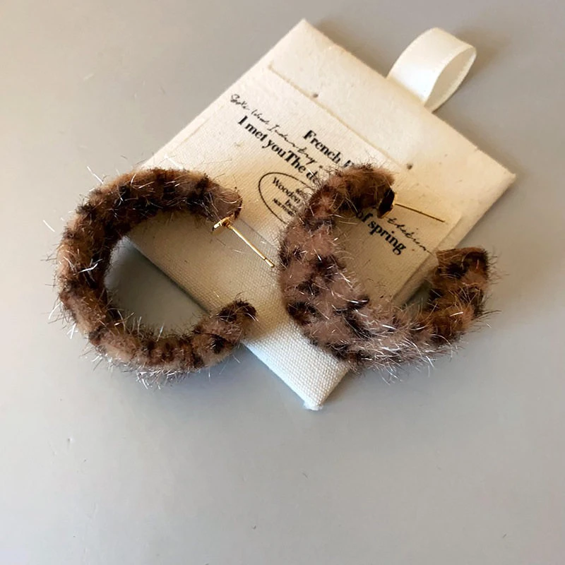 铜合金绒毛耳饰 赵露思同款毛绒豹纹圈圈复古气质耳圈116