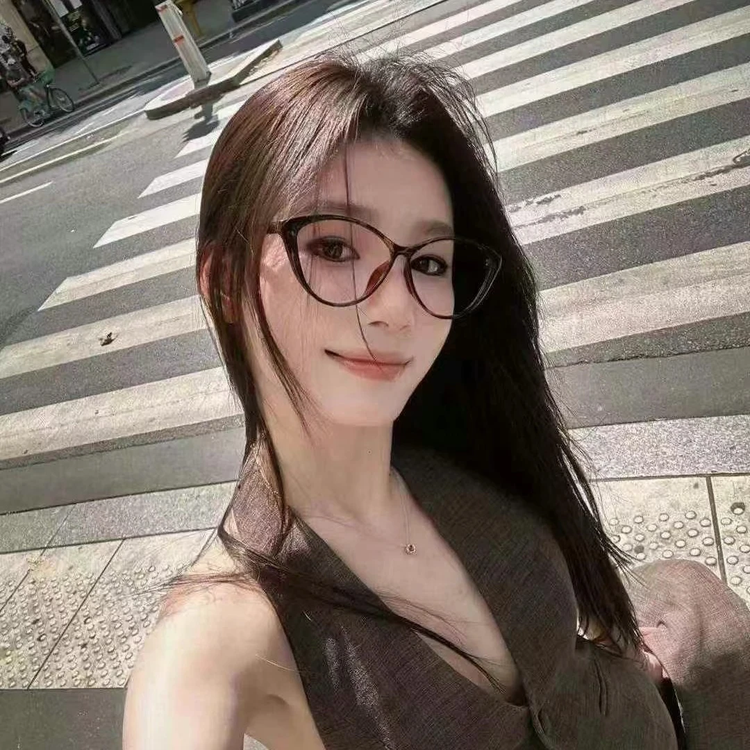 猫眼超轻黑框近视眼镜高级感方圆脸素颜平光镜女可配度数7212