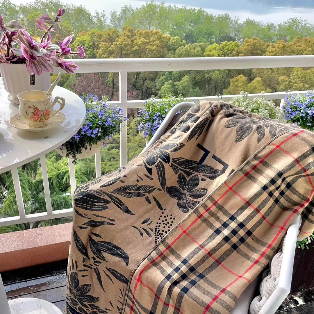 格子轻奢浴巾男女通用柔软吸水棉纱布速干浴巾披肩