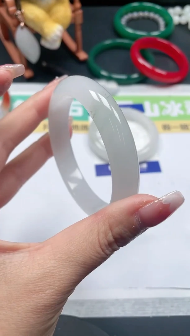 【闪购商品】石英质玉手镯未镶嵌32/58.4