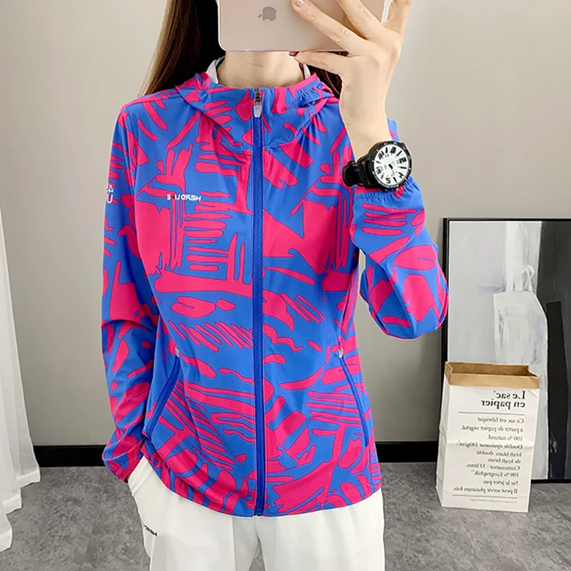 户外运动外套夏季迷彩连帽休闲薄款透气徒步风衣风衣防紫外线女士