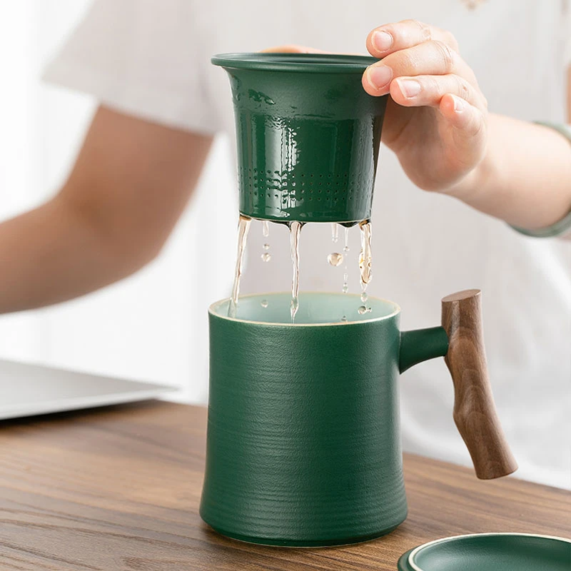木柄茶杯陶瓷个人专用茶水分离杯办公室水杯大容量功夫过滤泡茶杯
