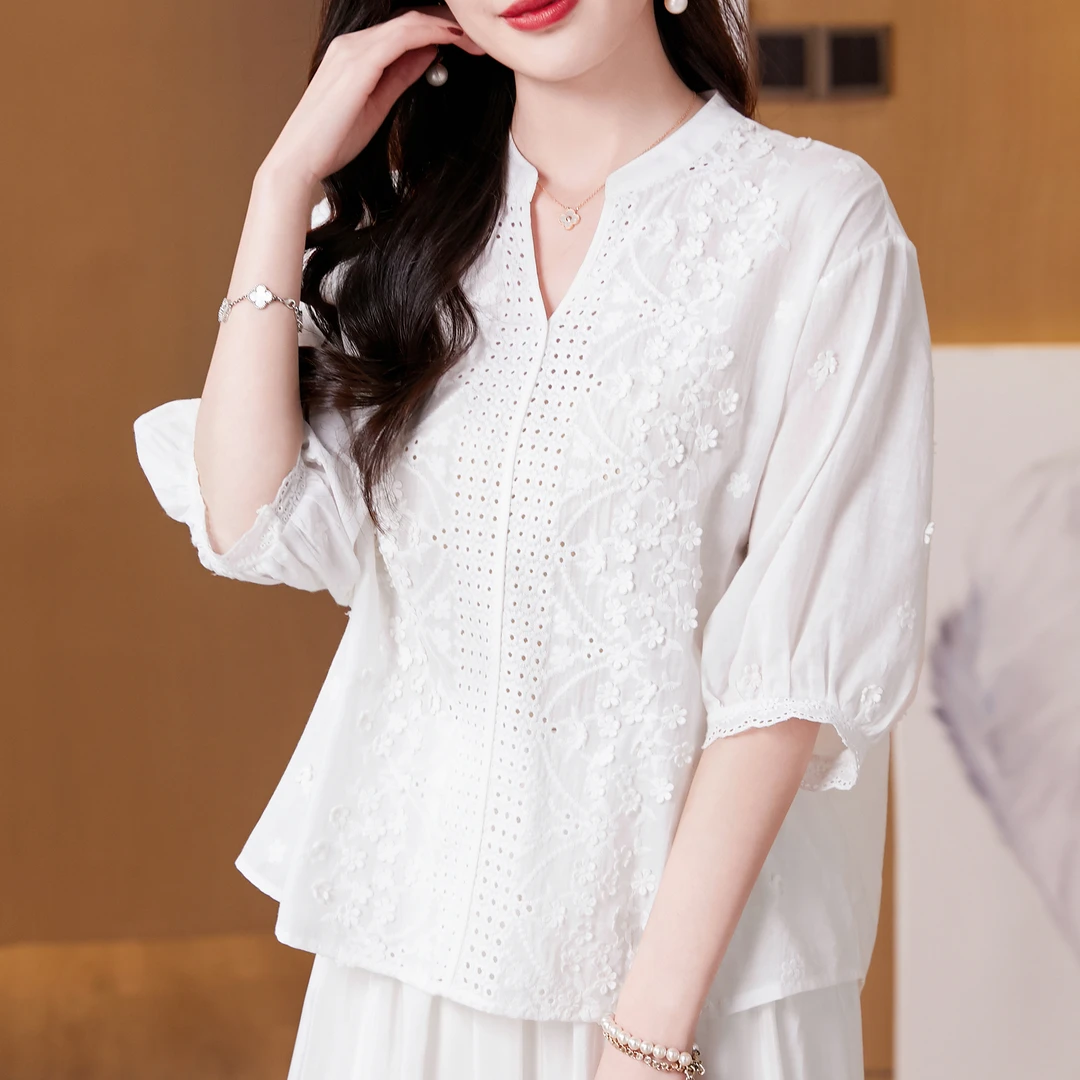 【红人上新】梦中情人~2024春季宽松设计时尚减龄小众绣花衬衫DG562