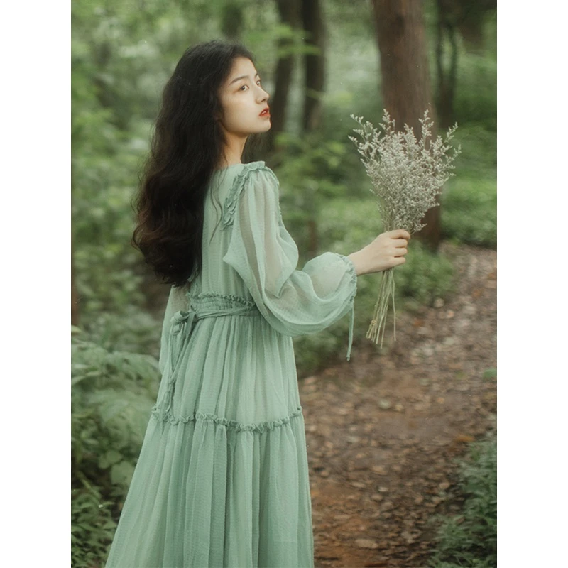 绿色泡泡袖连衣裙女春秋薄款法式初恋雪纺茶歇裙子高级感仙女长裙
