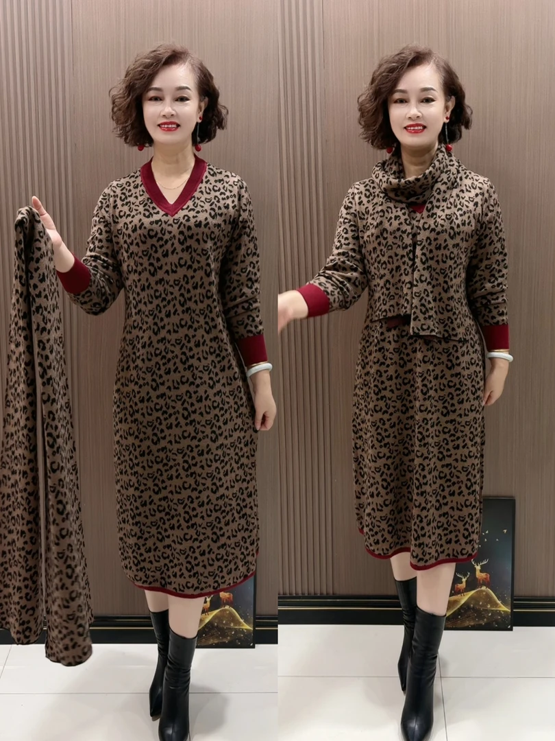 围巾时尚中长款气质长袖宽松针织洋气秋冬连衣裙