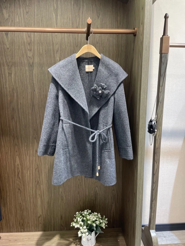 芭家2024冬款时尚中长款翻领洋气韩版毛呢大衣92D8532-1799B