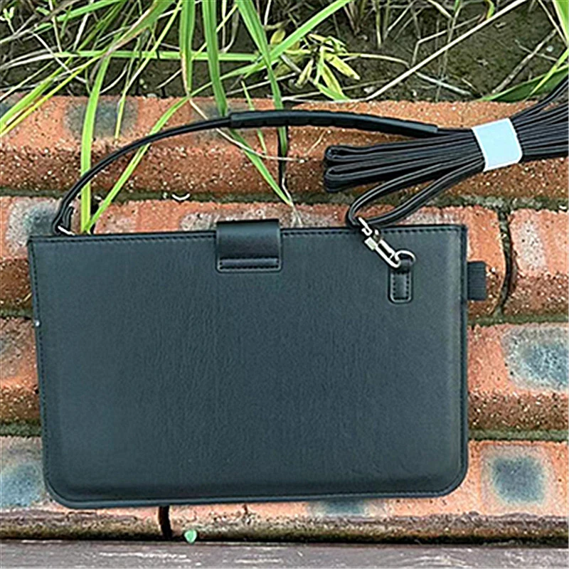 时尚黑色化妆包可斜挎单肩pu材质信封包手机包肩包便携经典中古