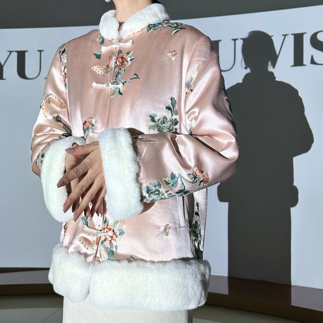 YUASYIYOUWISH|“陌上花开”国风重工刺绣骆驼绒外套