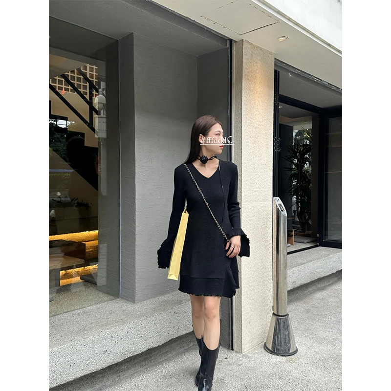 FFFDUO赫本小黑裙高端v领不规则花边针织裙轻奢小众高级感连衣裙