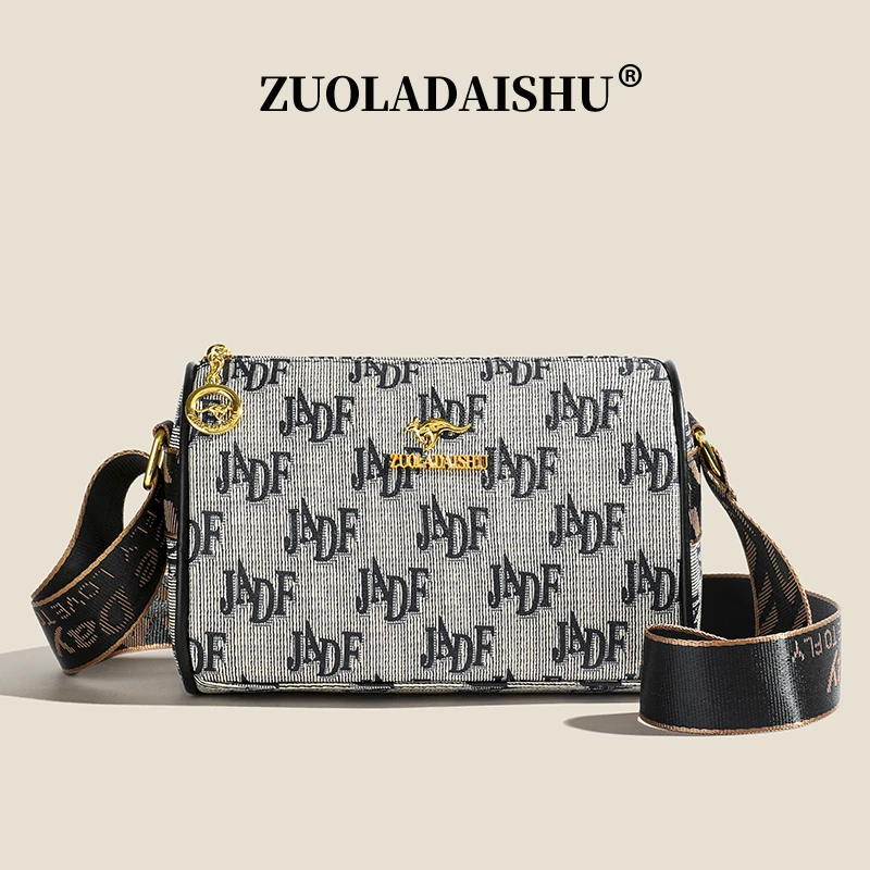 2024新款时尚潮流经典女士单肩斜挎包枕头包68815黑色