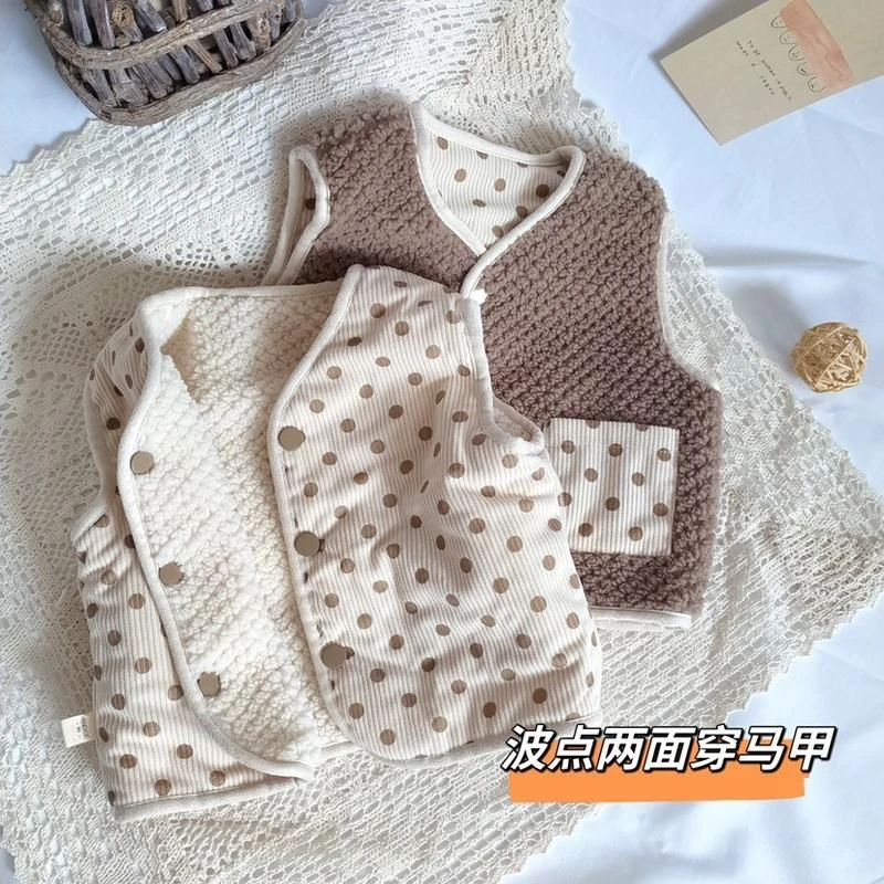 秋冬女童可爱圆点马甲宝宝洋气波点灯芯绒两面穿加厚羊羔