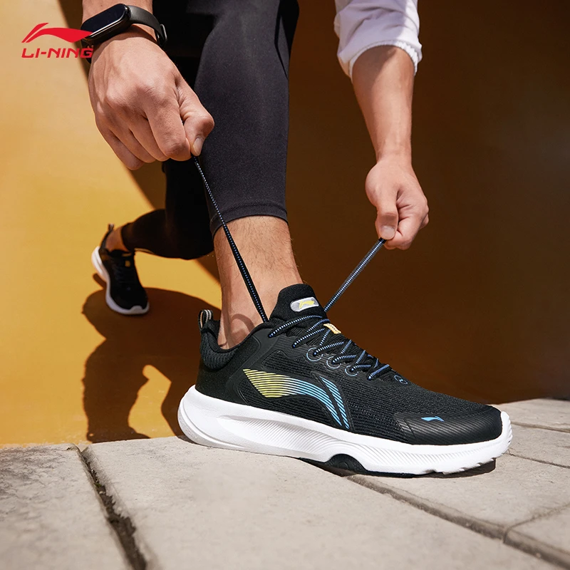 李宁岚光男子运动跑鞋2024新款反光回弹休闲舒适健身鞋AFVT011