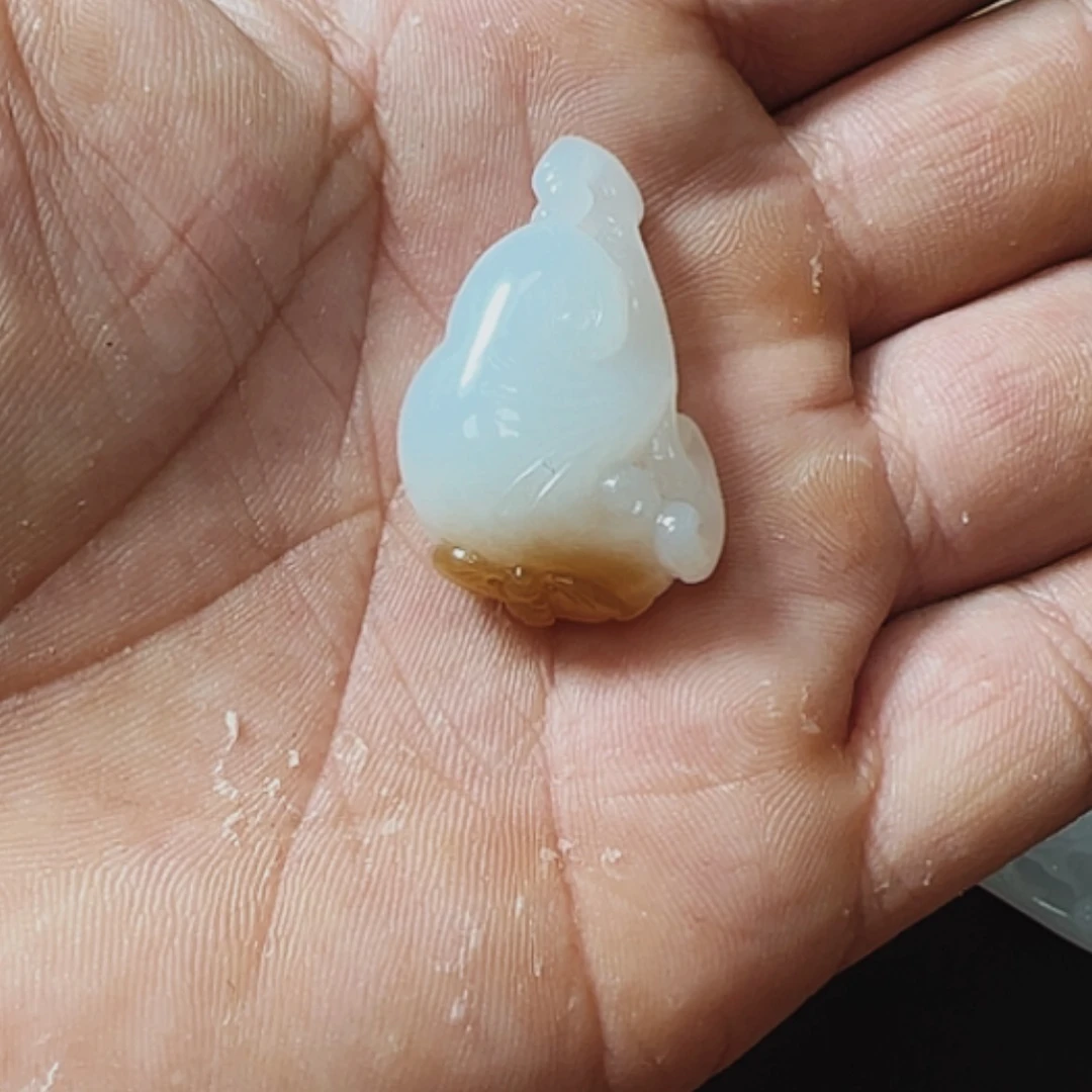 【闪购商品】和田玉(糖玉)颈饰未镶嵌逐*