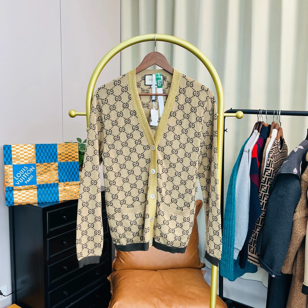 Gucci/古驰 金色满印开衫 m码/99新 无配件