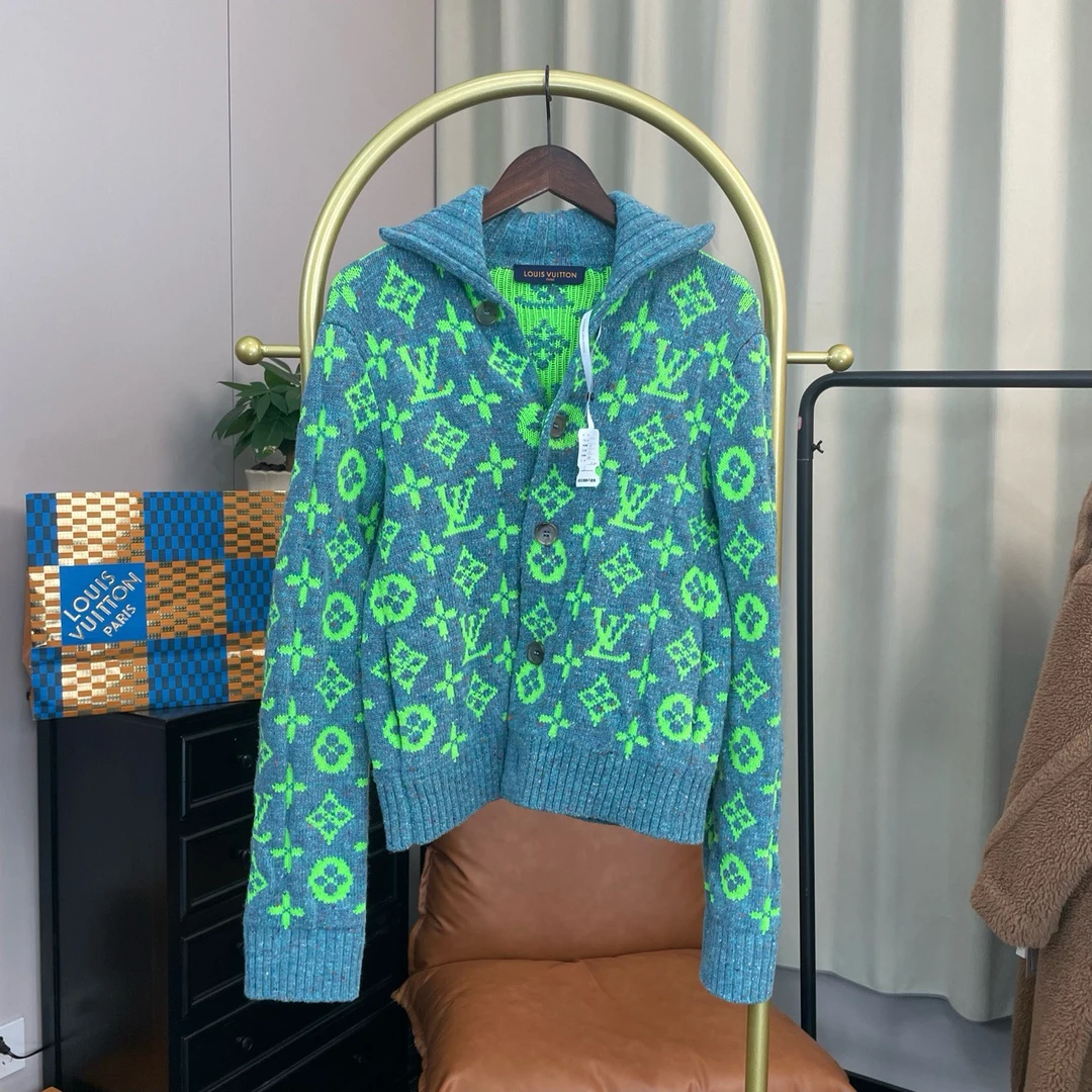 Louis Vuitton/路易威登灰绿色满印开衫s码/全新带吊牌 公价13900