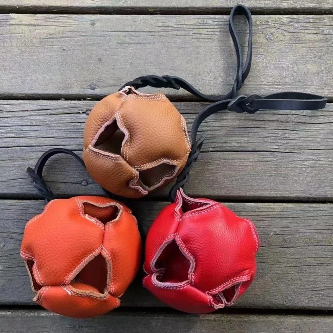 杜宾德牧罗威纳训犬皮球马犬东德训练牛皮咬球训狗球牛皮玩具