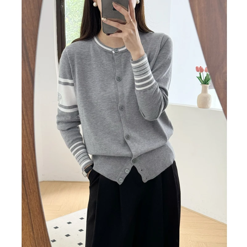 西太后袖章新款针织开衫长袖百搭羊毛衫09251