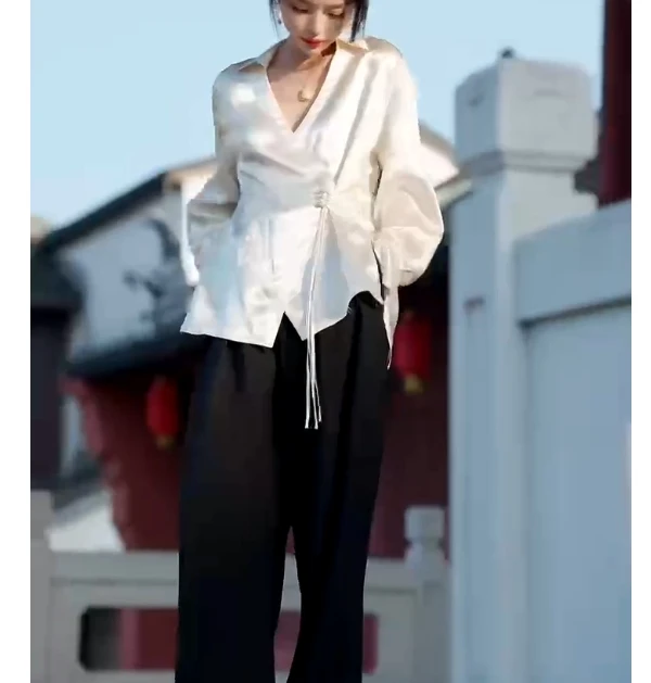 PU TIAN（922#库）缎面百搭系带上衣  KC