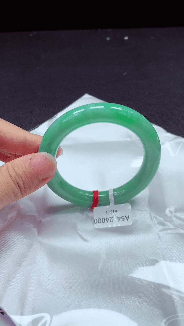 【闪购商品】翡翠手镯未镶嵌镯子54+