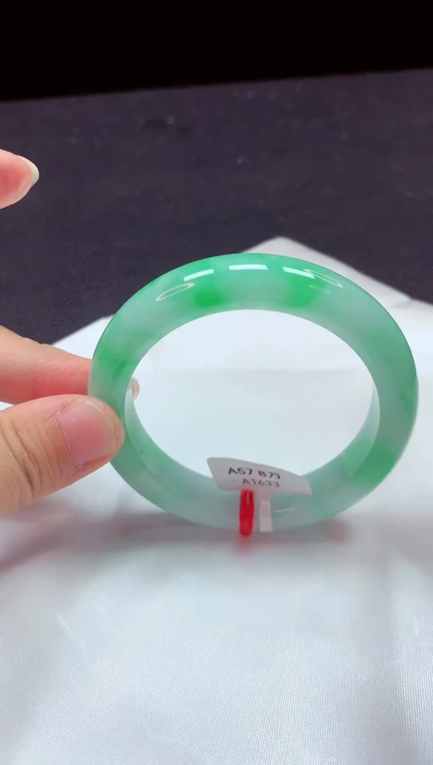 【闪购商品】翡翠手镯未镶嵌手镯57