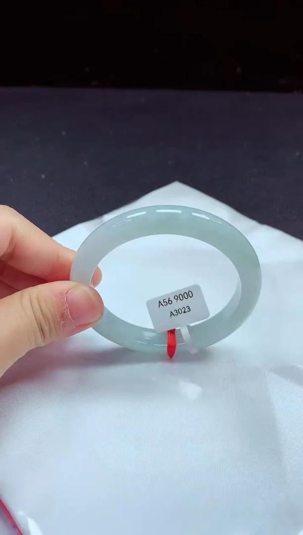 【闪购商品】翡翠手镯未镶嵌手镯56