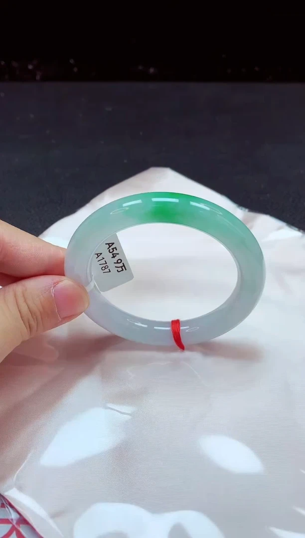 【闪购商品】翡翠手镯未镶嵌镯子54