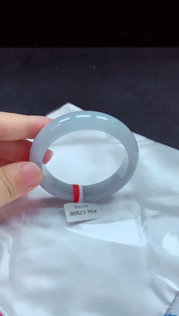 【闪购商品】翡翠手镯未镶嵌镯子54