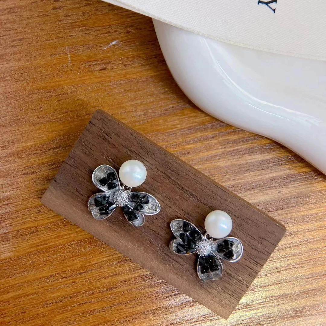 夜鸢尾耳钉天然淡水珍珠 +闪闪渐变黑灰晶石