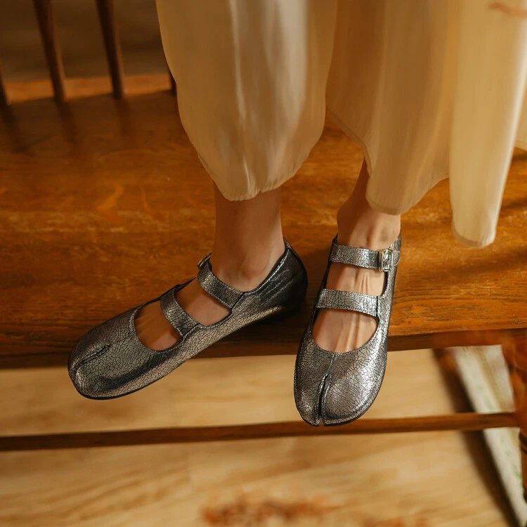 【指念】分趾平底芭蕾舞单鞋透气24春夏新款单鞋复古软底女鞋