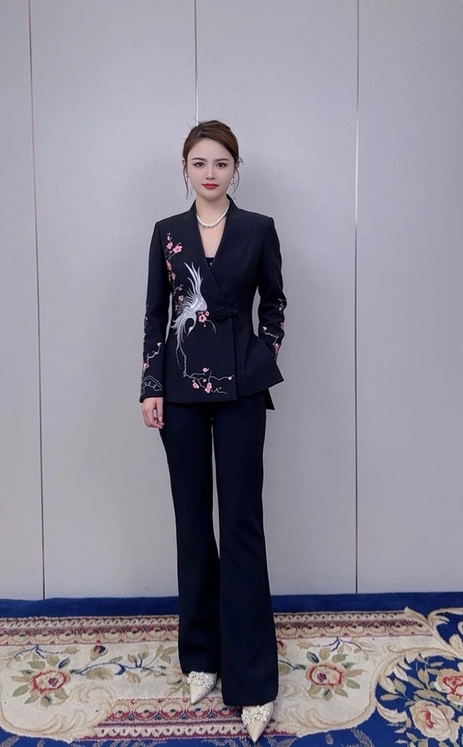 25286-2024秋季新款中式国风梅花仙鹤刺绣图气质显瘦套装