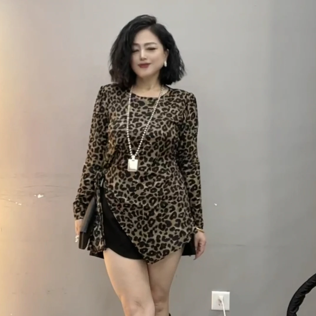 大码休闲长袖t恤女秋季胖MM遮肉显瘦正肩体恤开叉不规则上衣