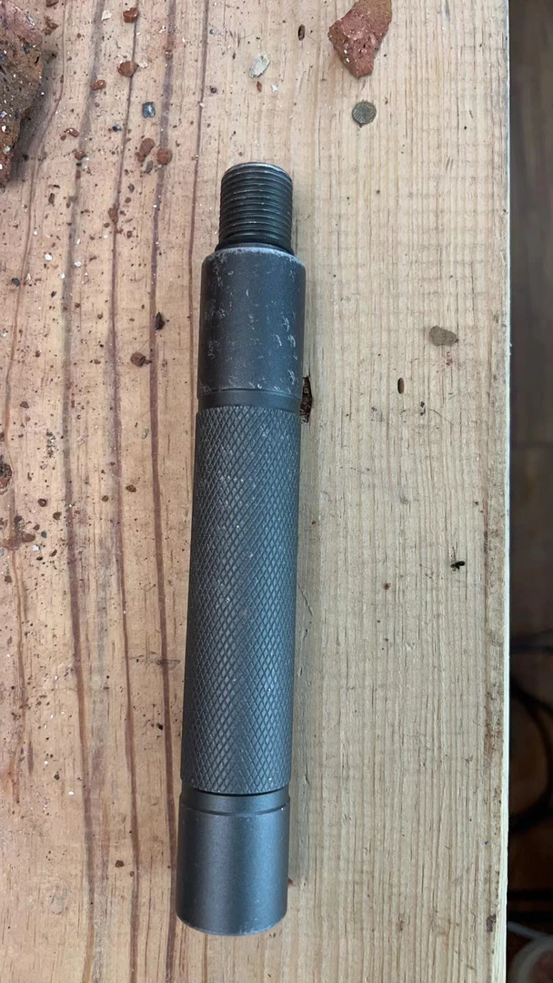 工兵铲实心管一根