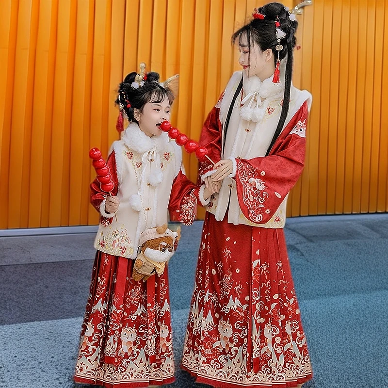 原创亲子明制拜年服加绒加厚马甲一片式穿孔马面裙喜庆日常套装裙