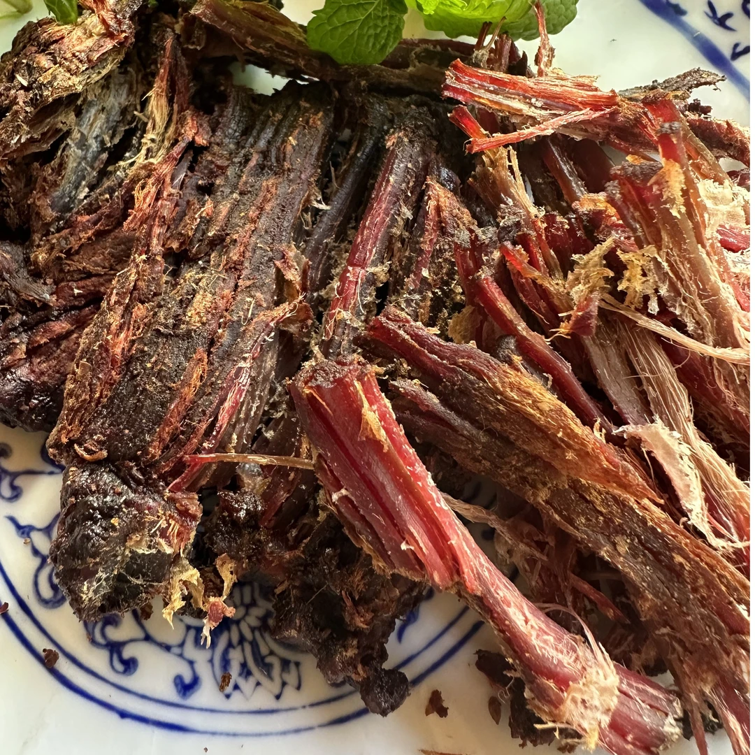 黄牛肉炭烤牛干巴保山丙麻小黄牛牛干巴休闲零食即食包邮到家