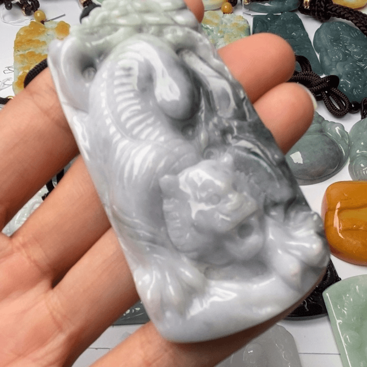 翡翠颈饰未镶嵌翡翠