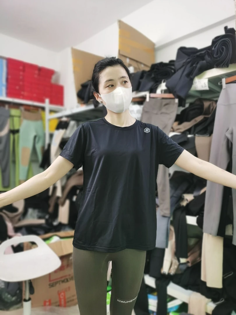 女款T桖透气防紫外线冰感衣服户外轻薄短袖衣百搭夏季舒适休闲时