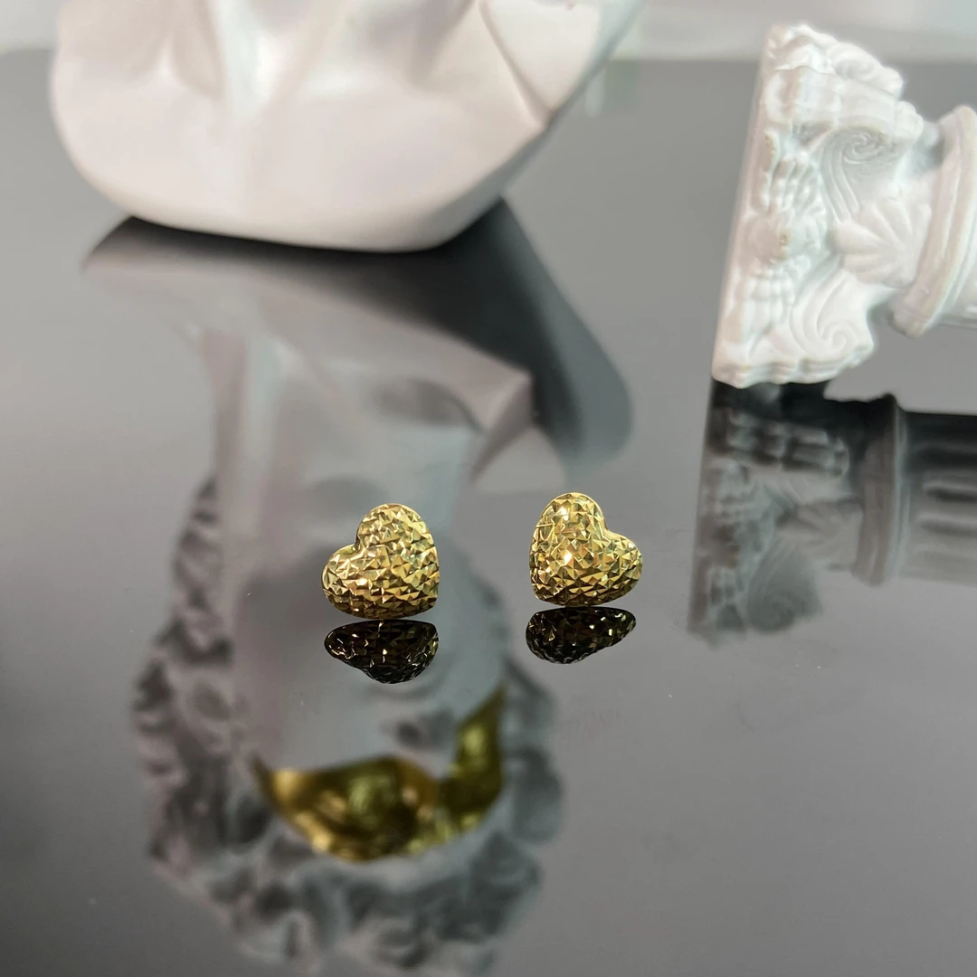【芮泊珠宝】正品18K金镭射爱心耳钉 简约金色耳饰 真金18K金耳钉