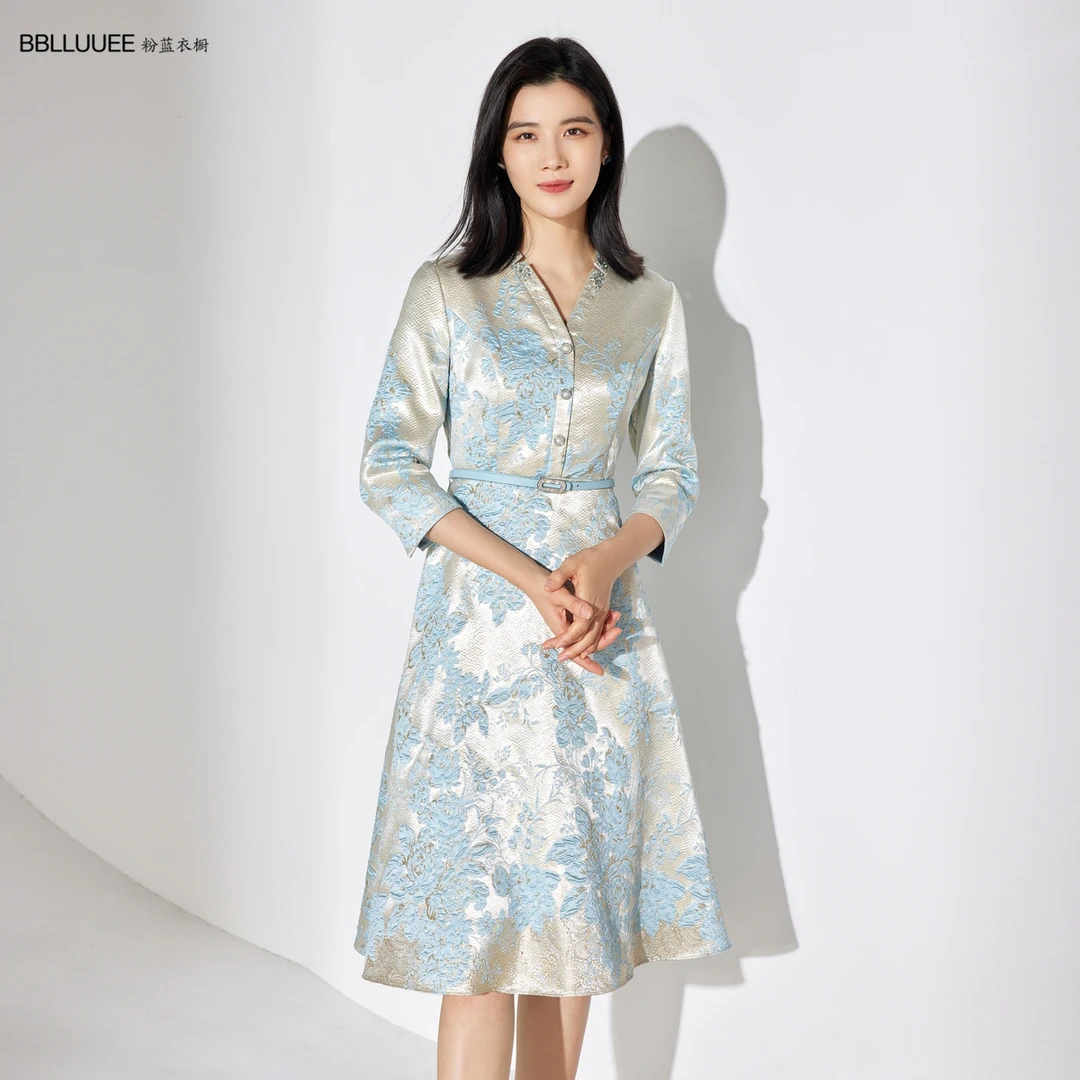 重工奢华闪钻礼服裙女2025春新款金丝提花V领精致连衣裙531L705