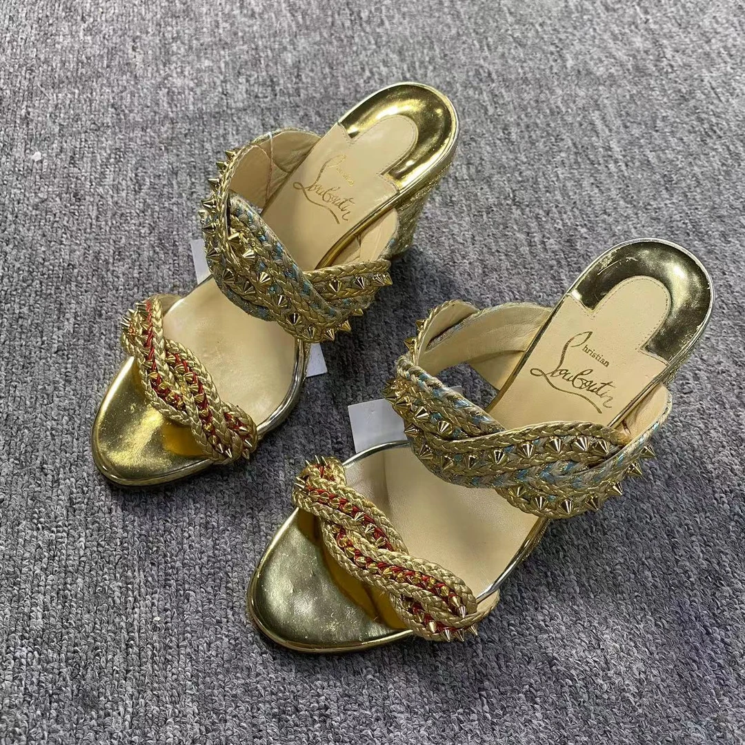 Christian Louboutin/路铂廷仔仔女鞋折扣 金色坡跟高跟鞋36码137