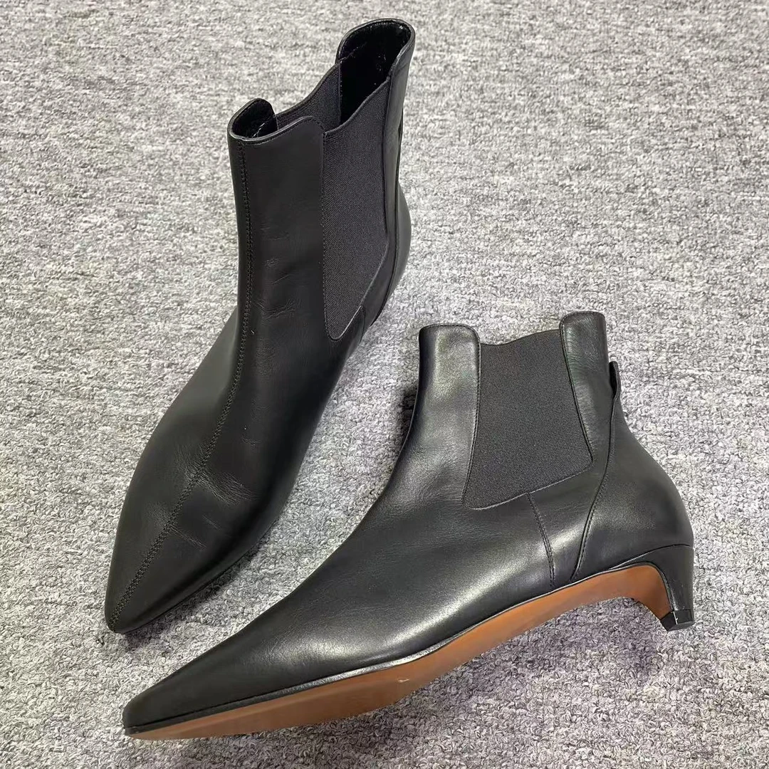 95新 Givenchy/纪梵希 37.5码/仔仔女鞋黑色尖头低跟秋冬短靴645