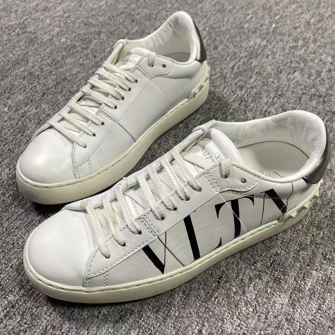 95新 Valentino/华伦天奴 36码 /仔仔女鞋 经典黑白休闲板鞋 1678