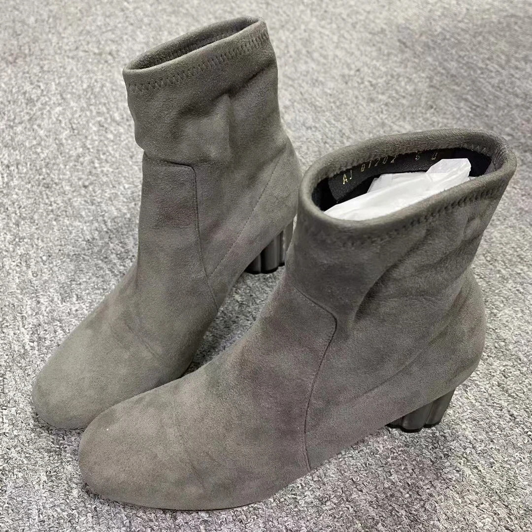 95新 FERRAGAMO/菲拉格慕 35码/仔仔女鞋灰色休闲粗跟秋冬短靴607