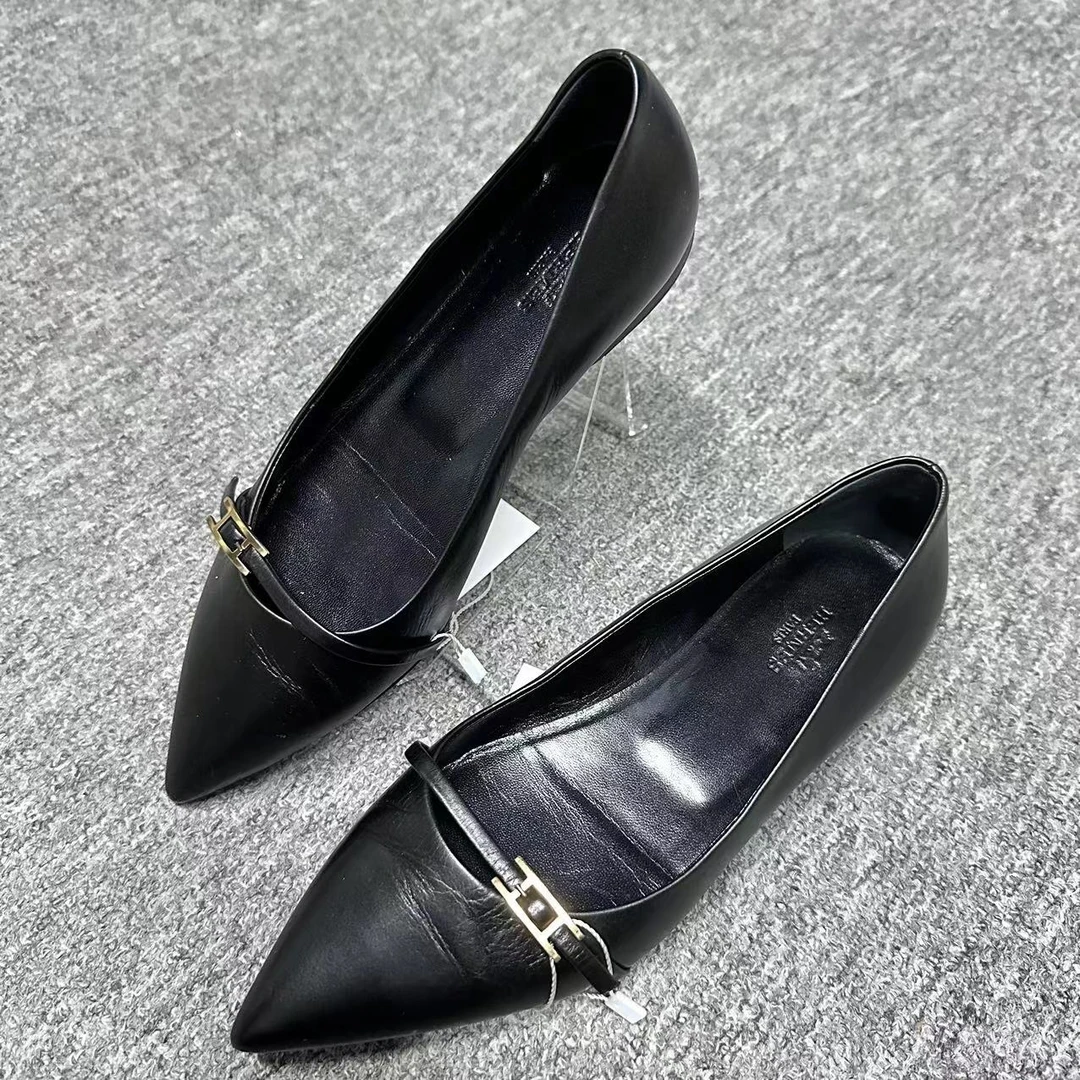 Hermes/爱马仕仔仔女鞋折扣 黑色尖头H金扣时尚平底单鞋35.5码105