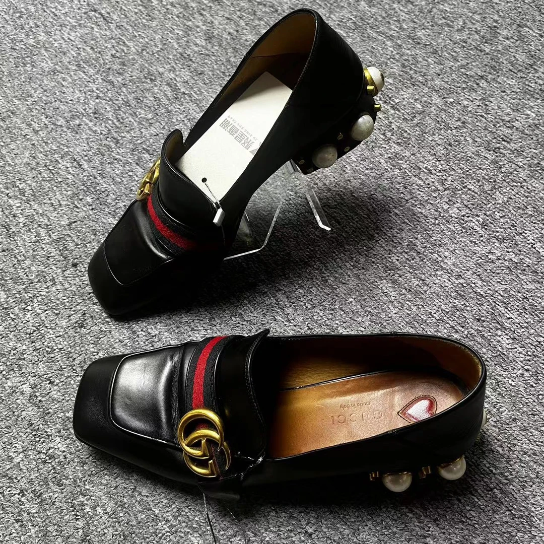 GUCCI/古驰仔仔女鞋折扣 黑色方头时尚粗跟珍珠乐福鞋  37码 1360