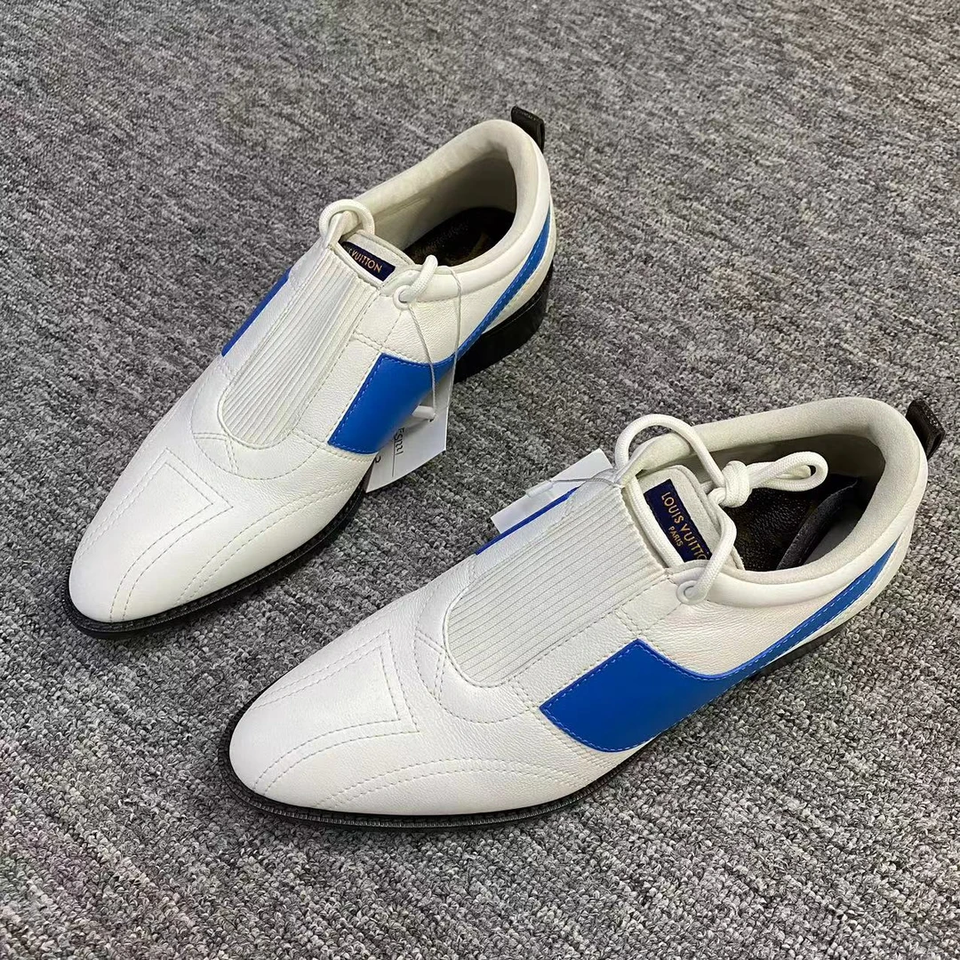 LouisVuitton/路易威登仔仔女鞋折扣 白蓝色尖头乐福鞋 37码 1221