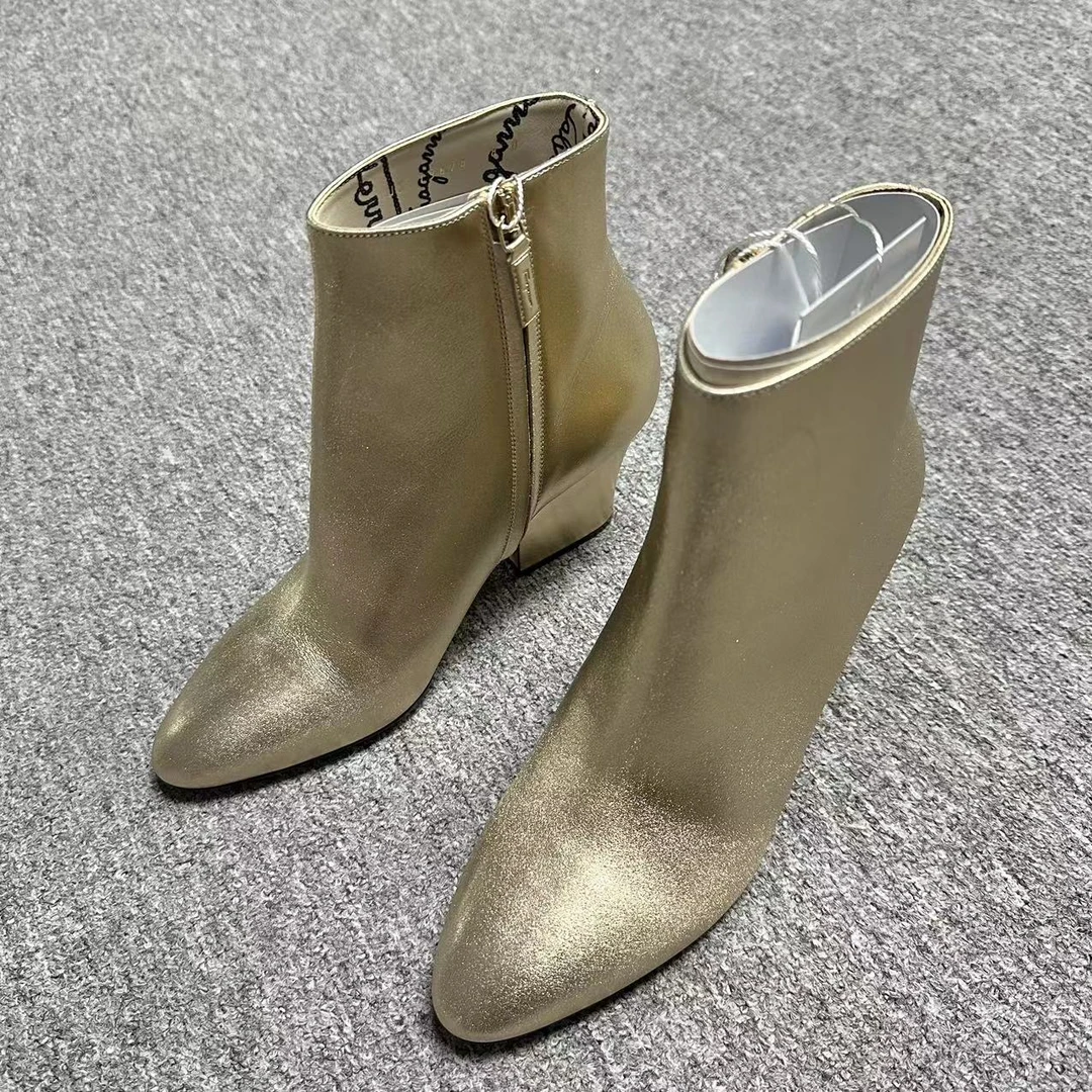FERRAGAMO/菲拉格慕38码/仔仔女鞋折扣 金色切尔西高跟短靴 1579