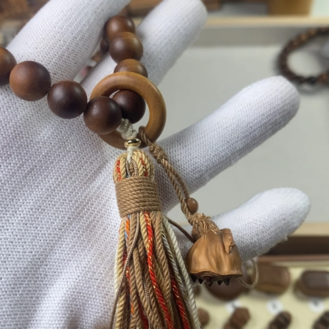 檀香木秋*印度迈索尔老山檀莲蓬