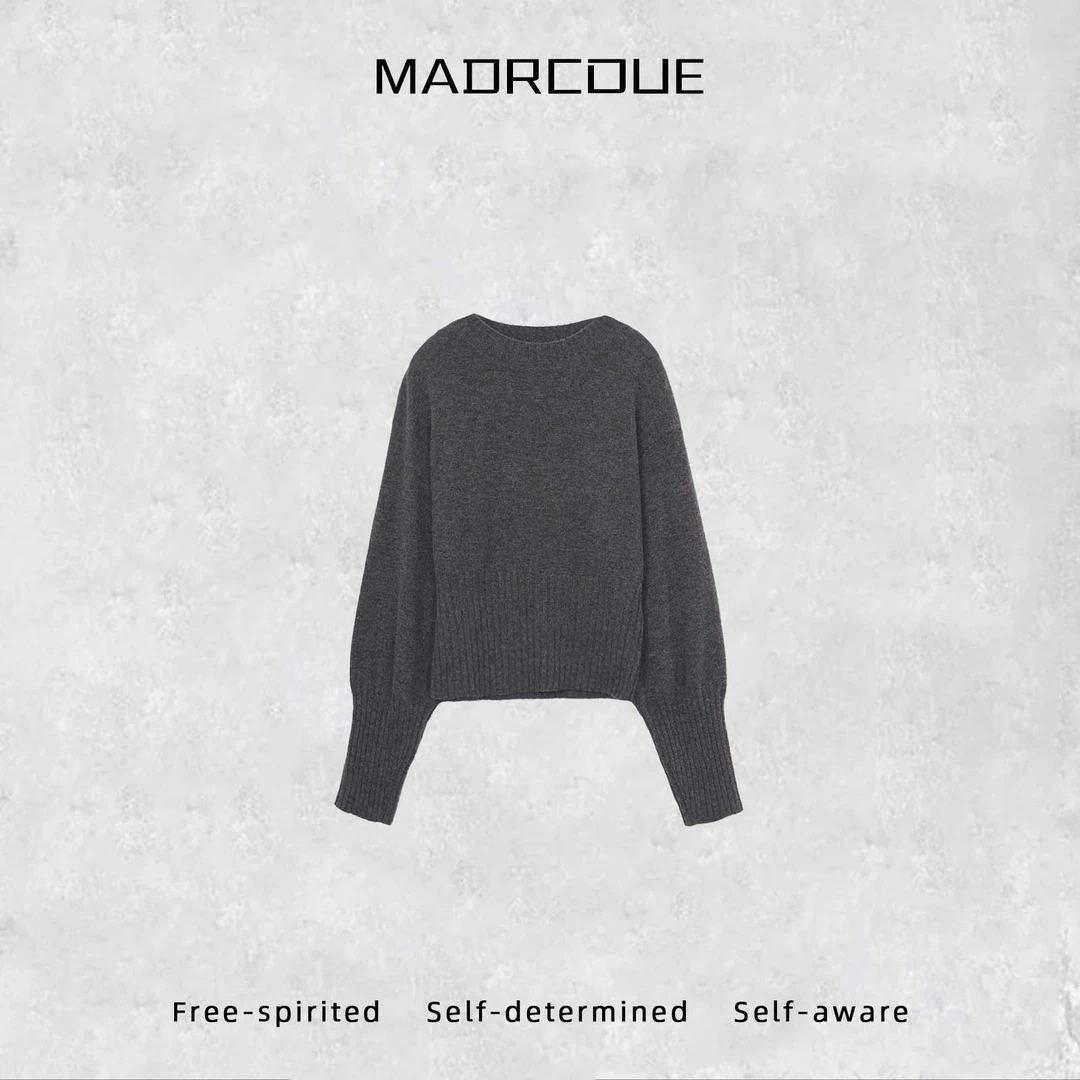 MADRCOUE高级感保暖宽松纯色圆领气质毛衣D325