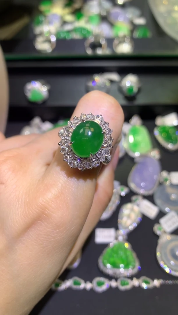 【闪购商品】翡翠吊坠(不含链)18K金镶嵌戒指